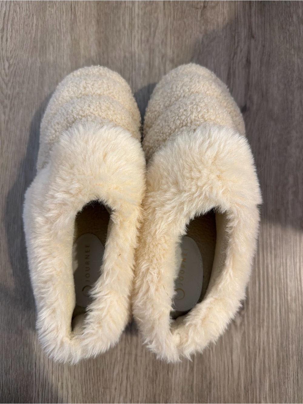 Journee Collection Plush Cream Faux-Fur Slip-On Slippers